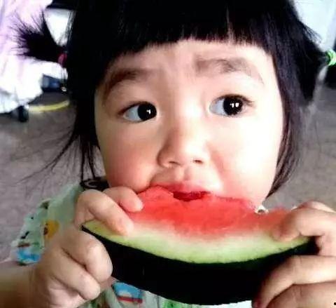 小宝吃瓜的头像,揭秘娱乐圈那些事儿