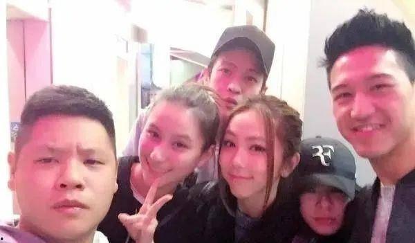 男生之间吃瓜,揭秘男生间的“吃瓜”秘密