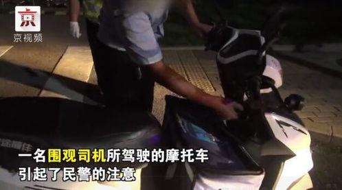 来自吃瓜群众的偷拍,吃瓜群众视角下的真实瞬间